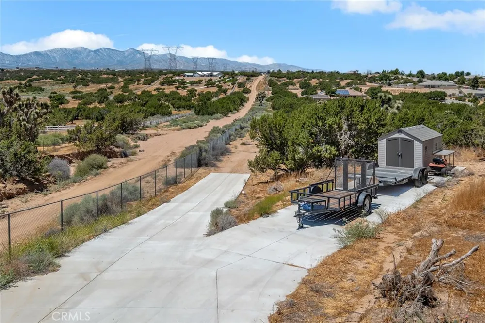 6910 Oak Vista Lane Oak Hills, CA 92344