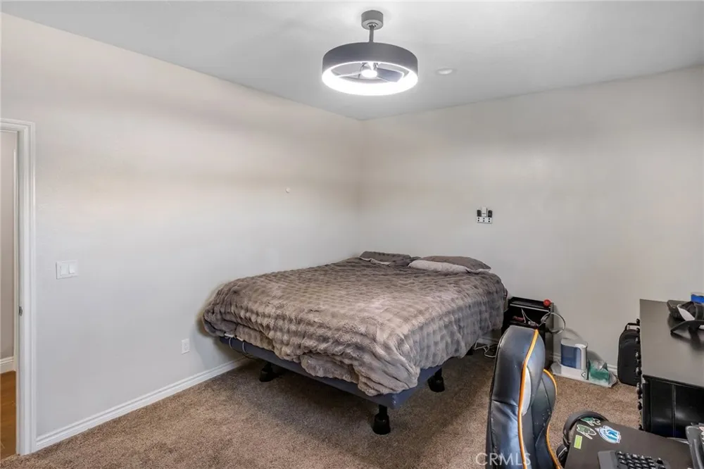 6910 Oak Vista Lane Oak Hills, CA 92344