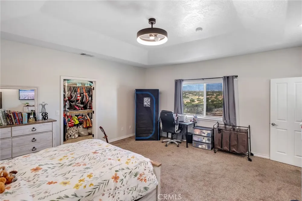 6910 Oak Vista Lane Oak Hills, CA 92344