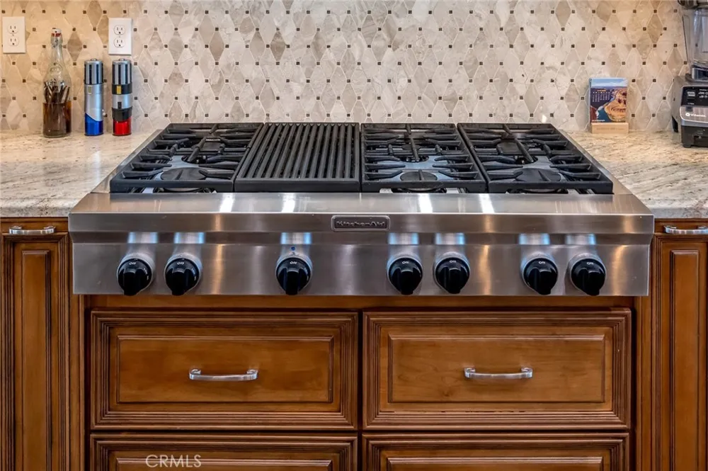6910 Oak Vista Lane Oak Hills, CA 92344