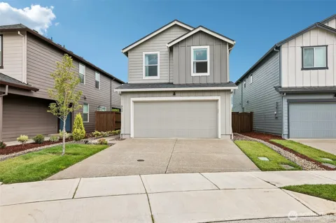 922 NW 175th Way