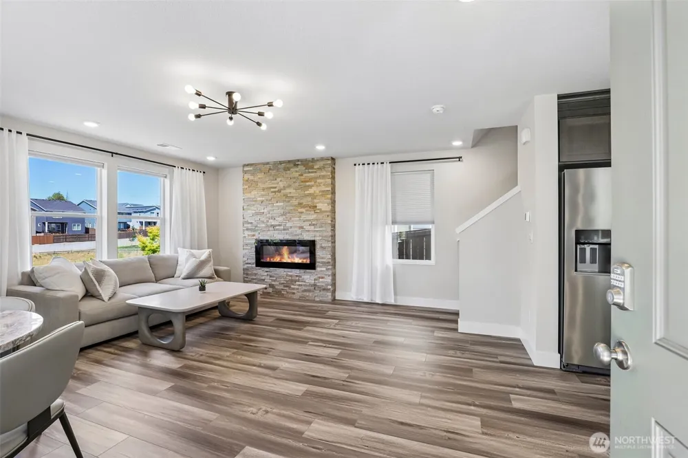 922 NW 175th Way Ridgefield, WA 98642