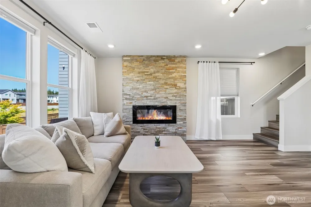922 NW 175th Way Ridgefield, WA 98642
