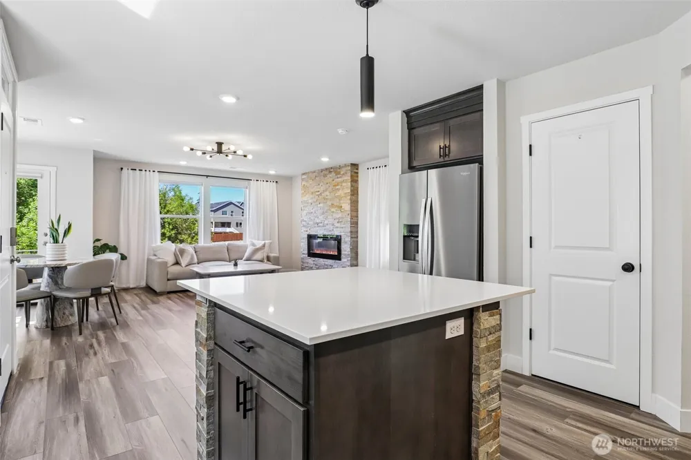 922 NW 175th Way Ridgefield, WA 98642