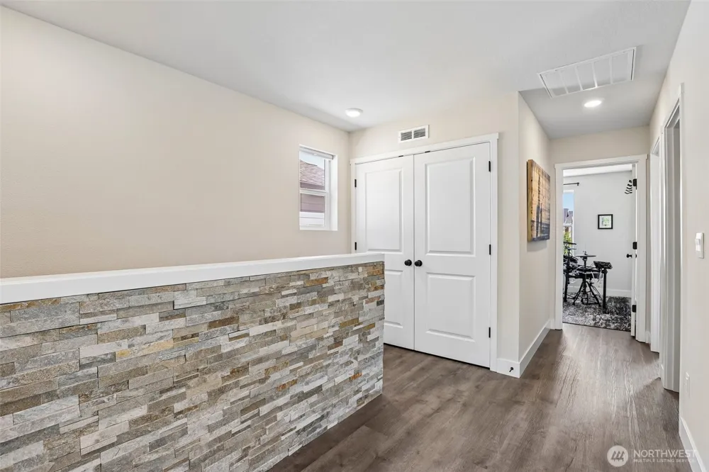 922 NW 175th Way Ridgefield, WA 98642
