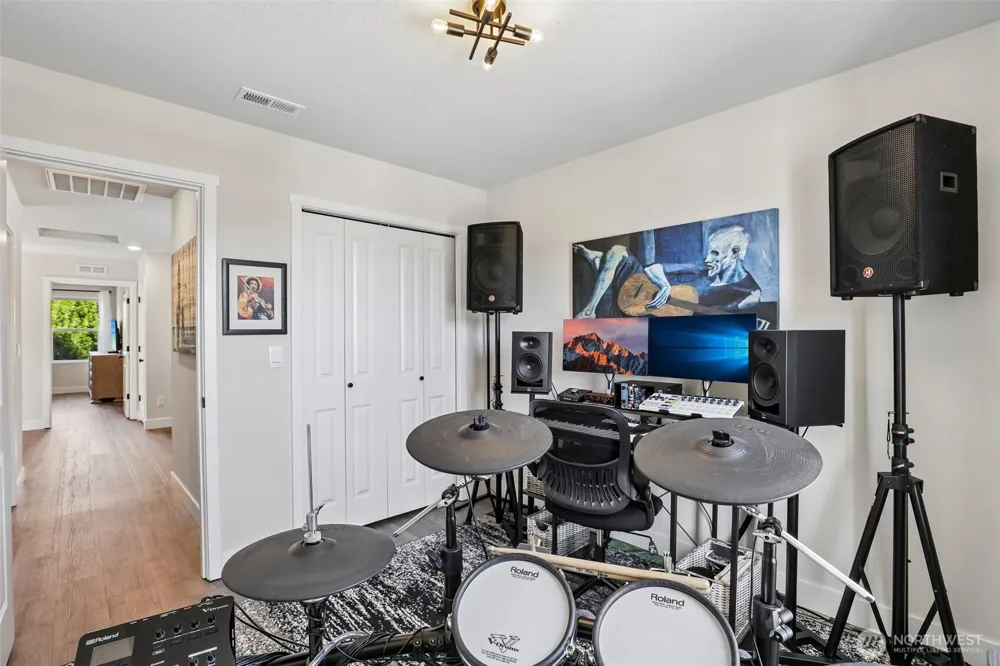 922 NW 175th Way Ridgefield, WA 98642
