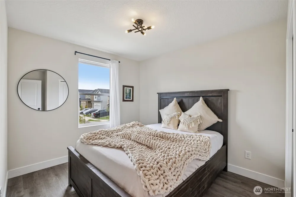 922 NW 175th Way Ridgefield, WA 98642