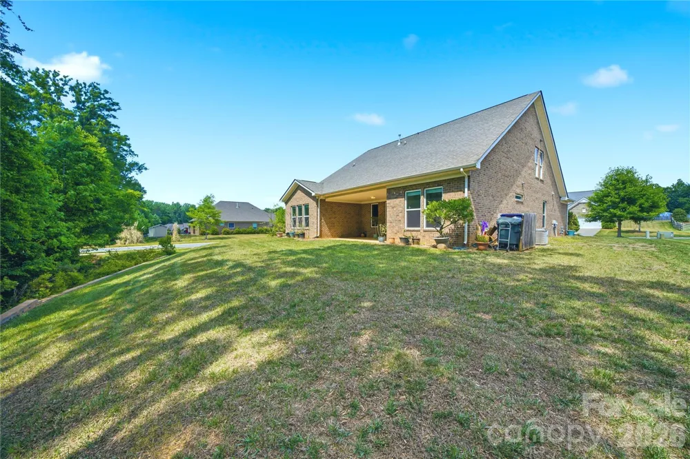 8759 Mullis Forest Court Mint Hill, NC 28227