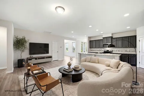 8759 Mullis Forest Court