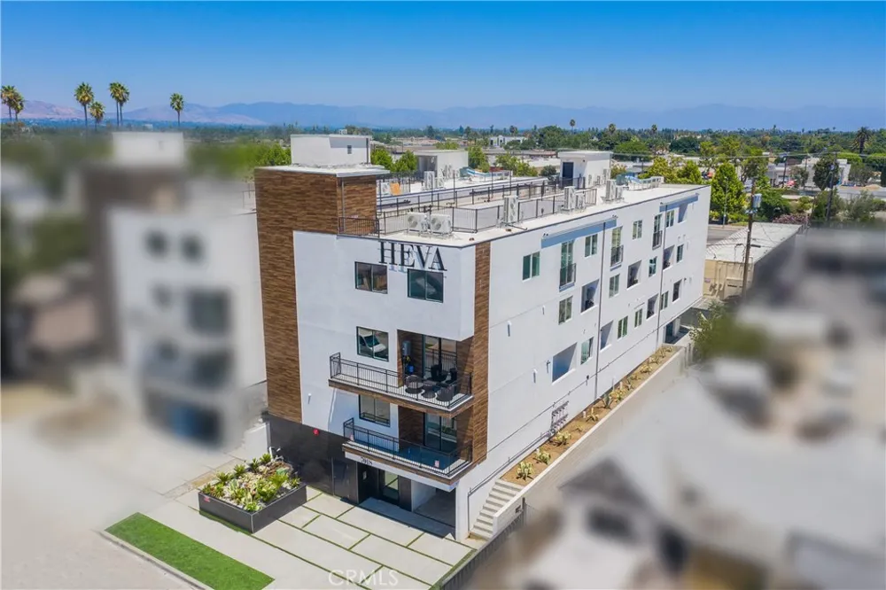 7018 Alabama #3 Canoga Park, CA 91303