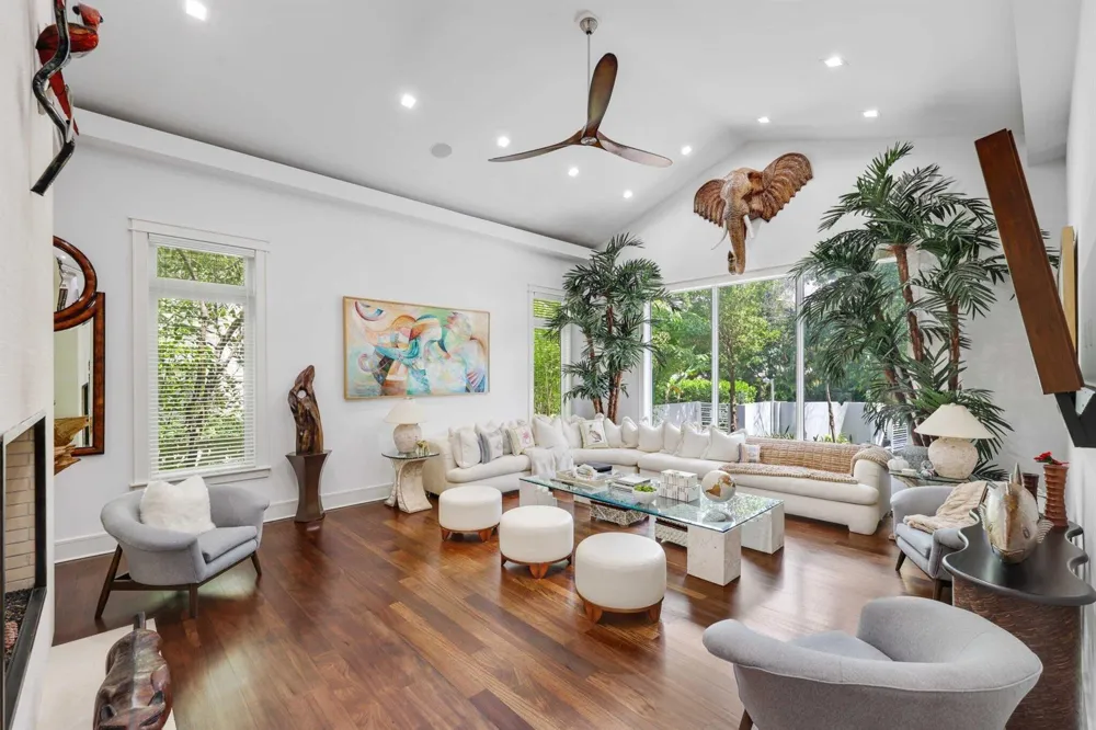1313 Seabreeze Boulevard Fort Lauderdale, FL 33316