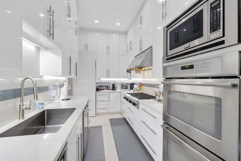 1313 Seabreeze Boulevard Fort Lauderdale, FL 33316