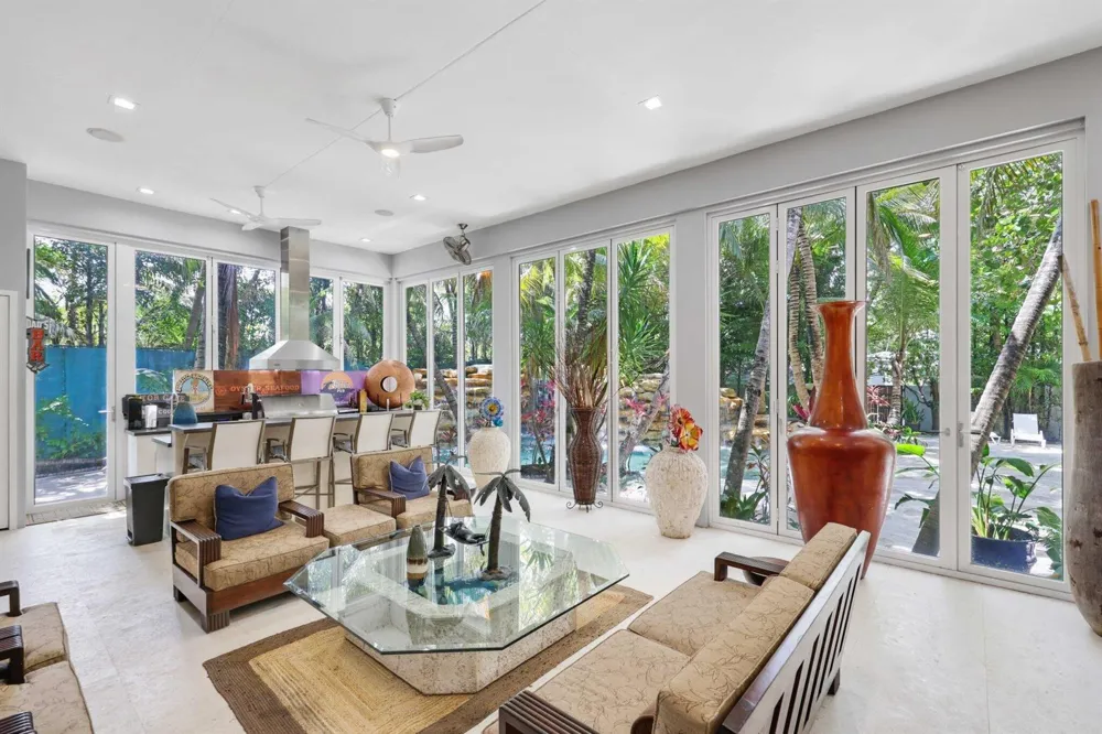 1313 Seabreeze Boulevard Fort Lauderdale, FL 33316