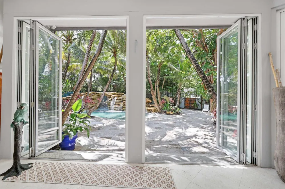1313 Seabreeze Boulevard Fort Lauderdale, FL 33316