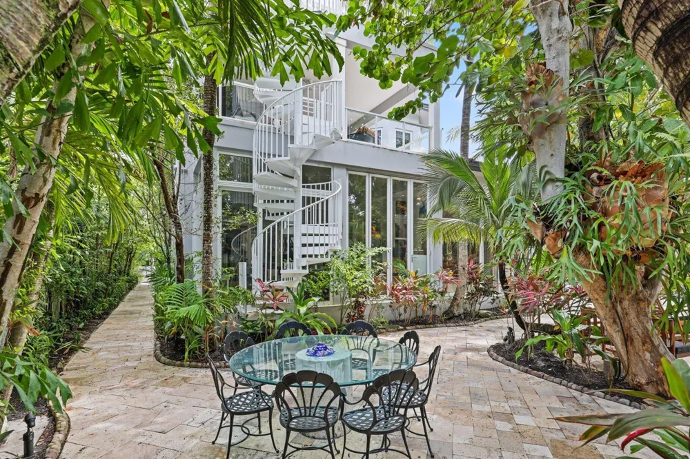 1313 Seabreeze Boulevard Fort Lauderdale, FL 33316