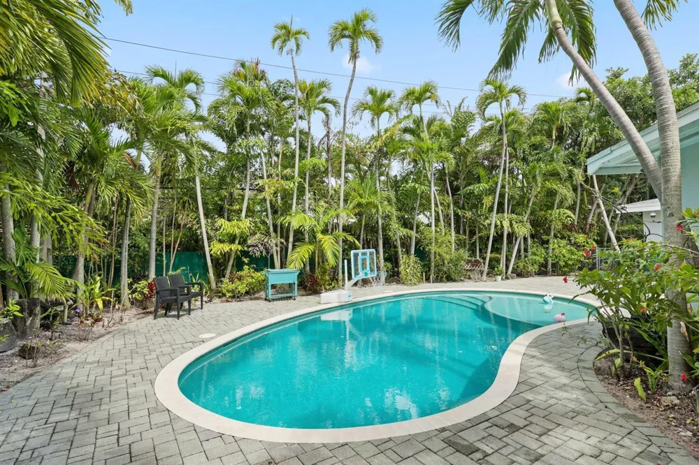1313 Seabreeze Boulevard Fort Lauderdale, FL 33316