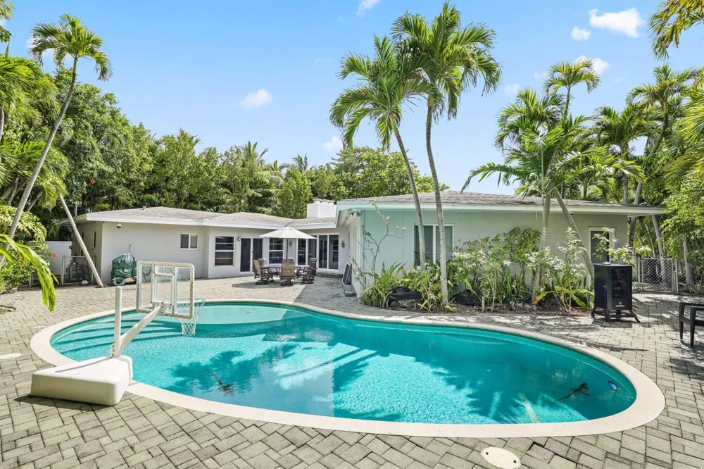 1313 Seabreeze Boulevard Fort Lauderdale, FL 33316