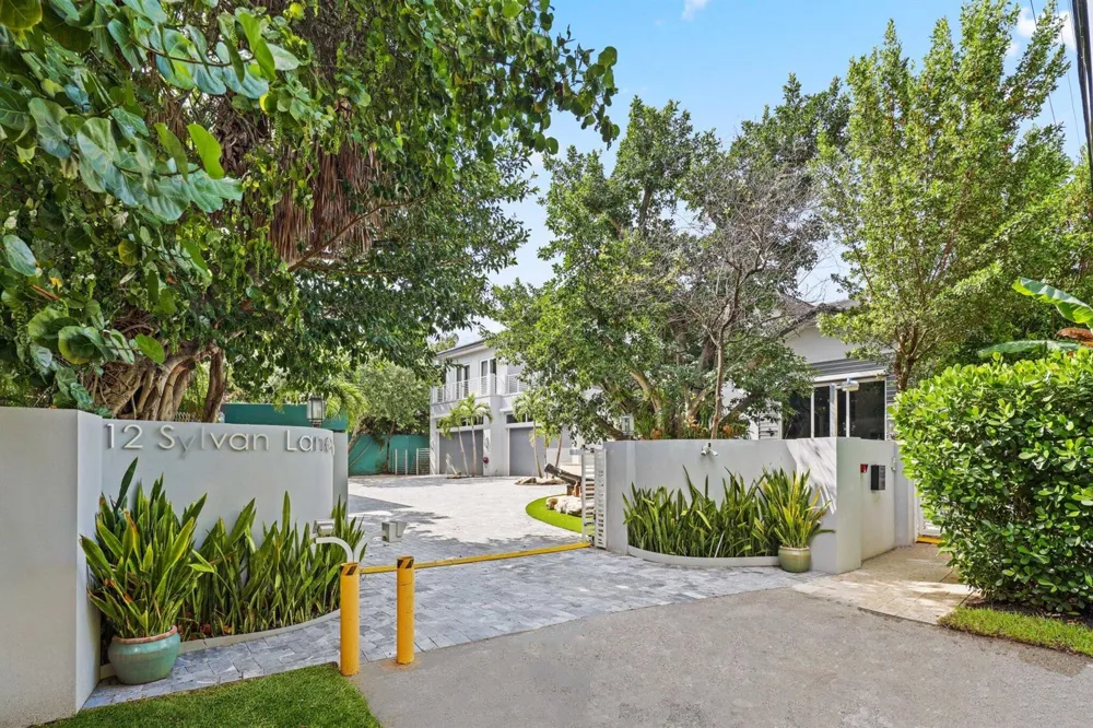 1313 Seabreeze Boulevard Fort Lauderdale, FL 33316