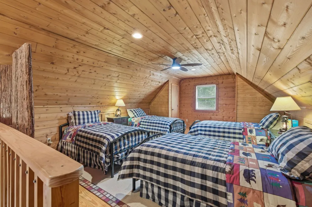 1233 Oliver Dr Monteagle, TN 37356