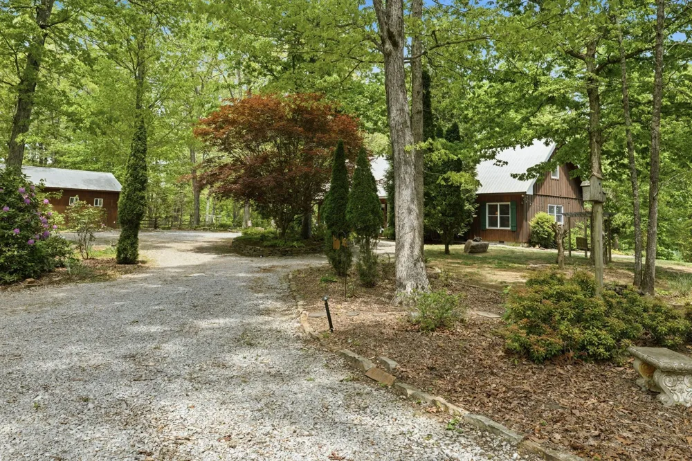 1233 Oliver Dr Monteagle, TN 37356