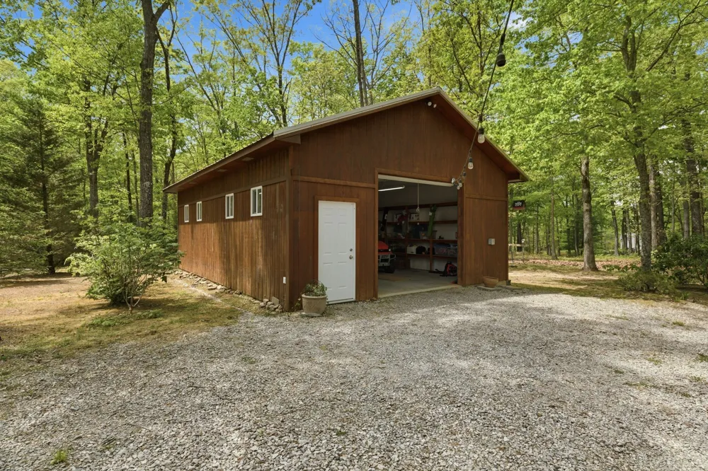 1233 Oliver Dr Monteagle, TN 37356