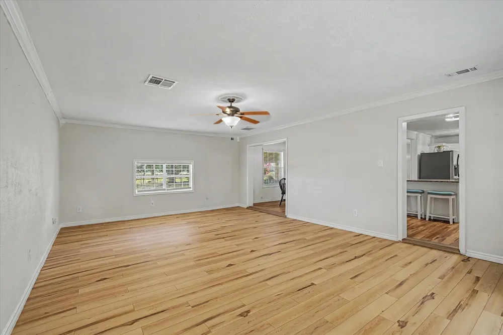 384 County Road 2046 Hull, TX 77564