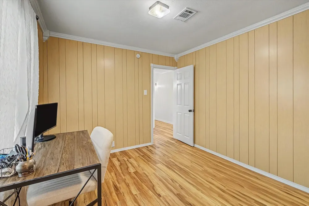 384 County Road 2046 Hull, TX 77564