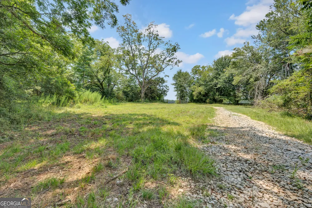 2361 Salem RD Watkinsville, GA 30677