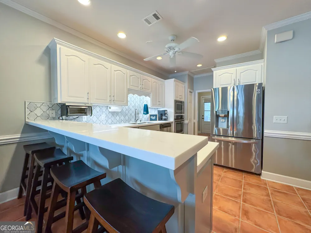 543 E 1st ST Midway, GA 31320