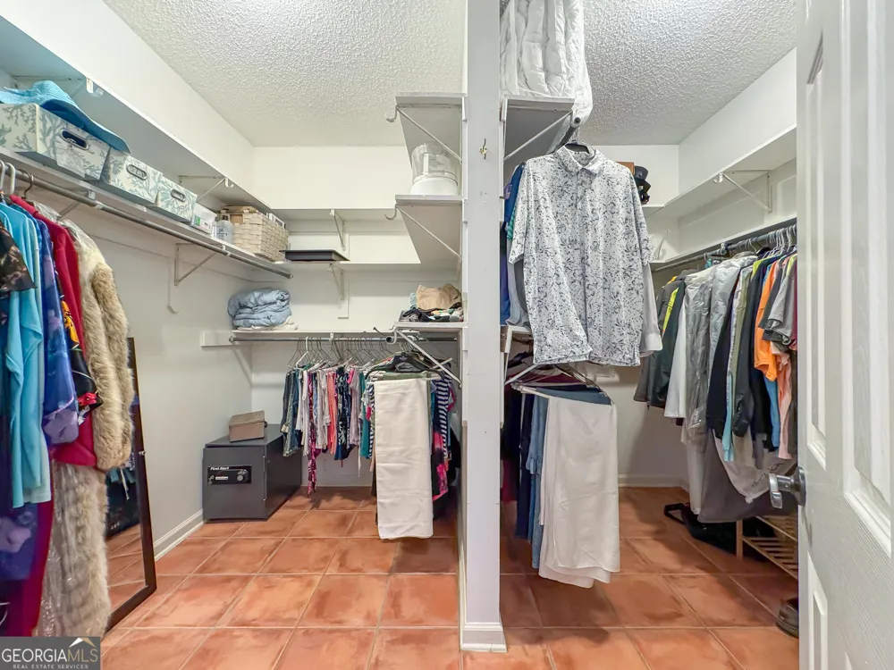 543 E 1st ST Midway, GA 31320