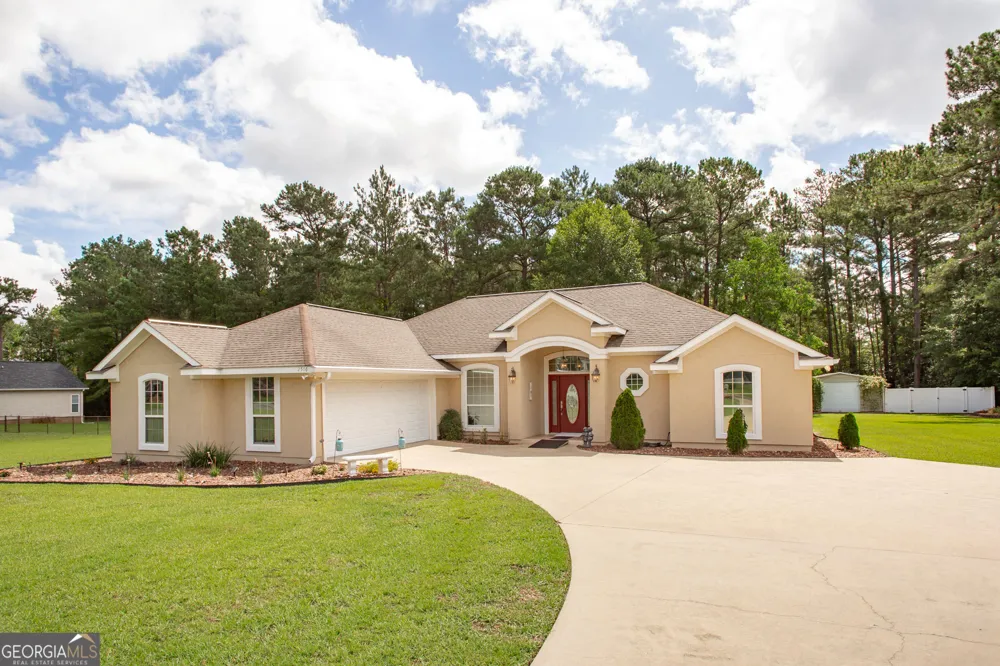 2506 Lejuene RD Waycross, GA 31501