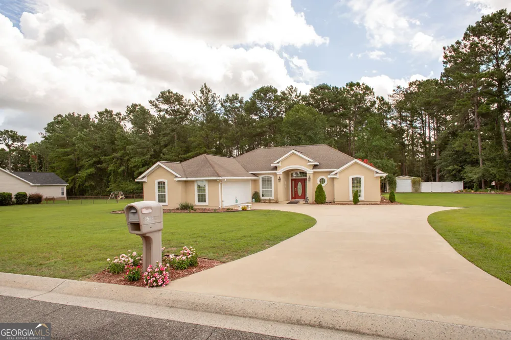 2506 Lejuene RD Waycross, GA 31501