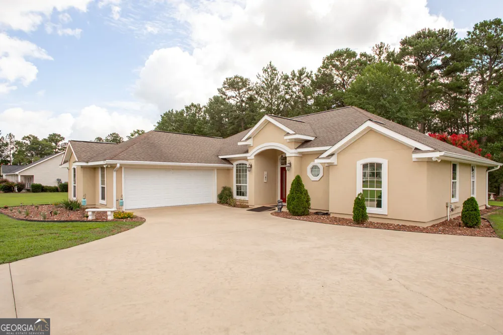 2506 Lejuene RD Waycross, GA 31501