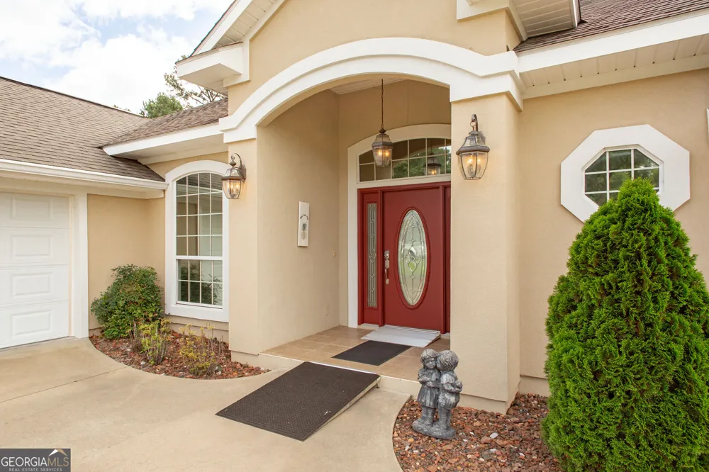2506 Lejuene RD Waycross, GA 31501
