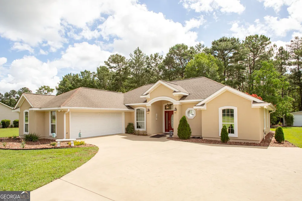 2506 Lejuene RD Waycross, GA 31501