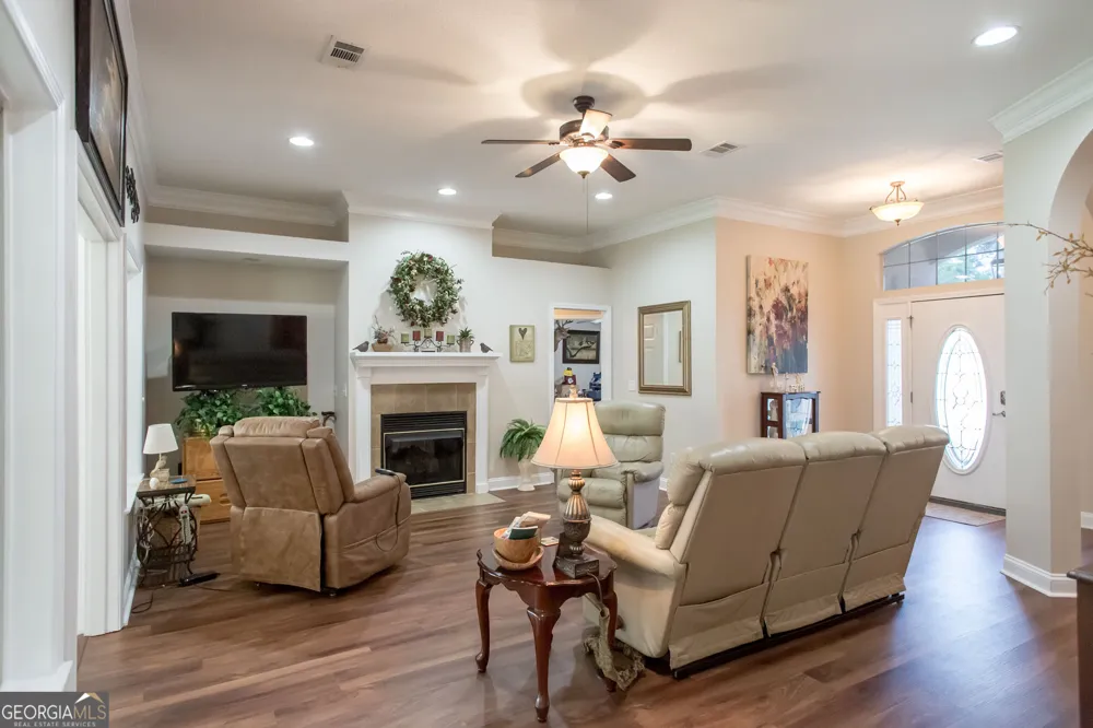 2506 Lejuene RD Waycross, GA 31501