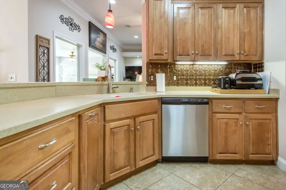 2506 Lejuene RD Waycross, GA 31501