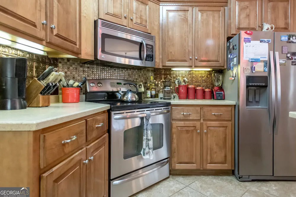 2506 Lejuene RD Waycross, GA 31501