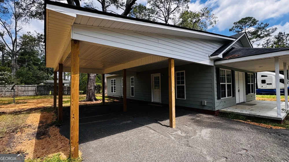 101 Mimosa CIR Reidsville, GA 30453