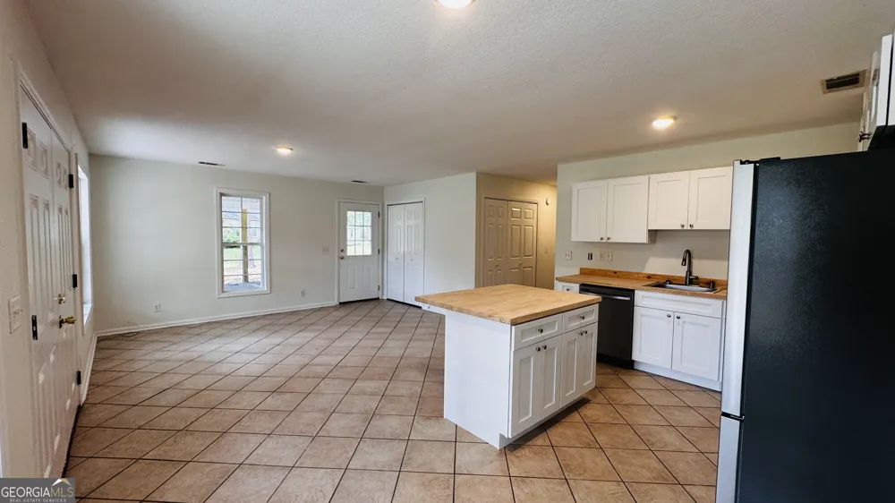 101 Mimosa CIR Reidsville, GA 30453