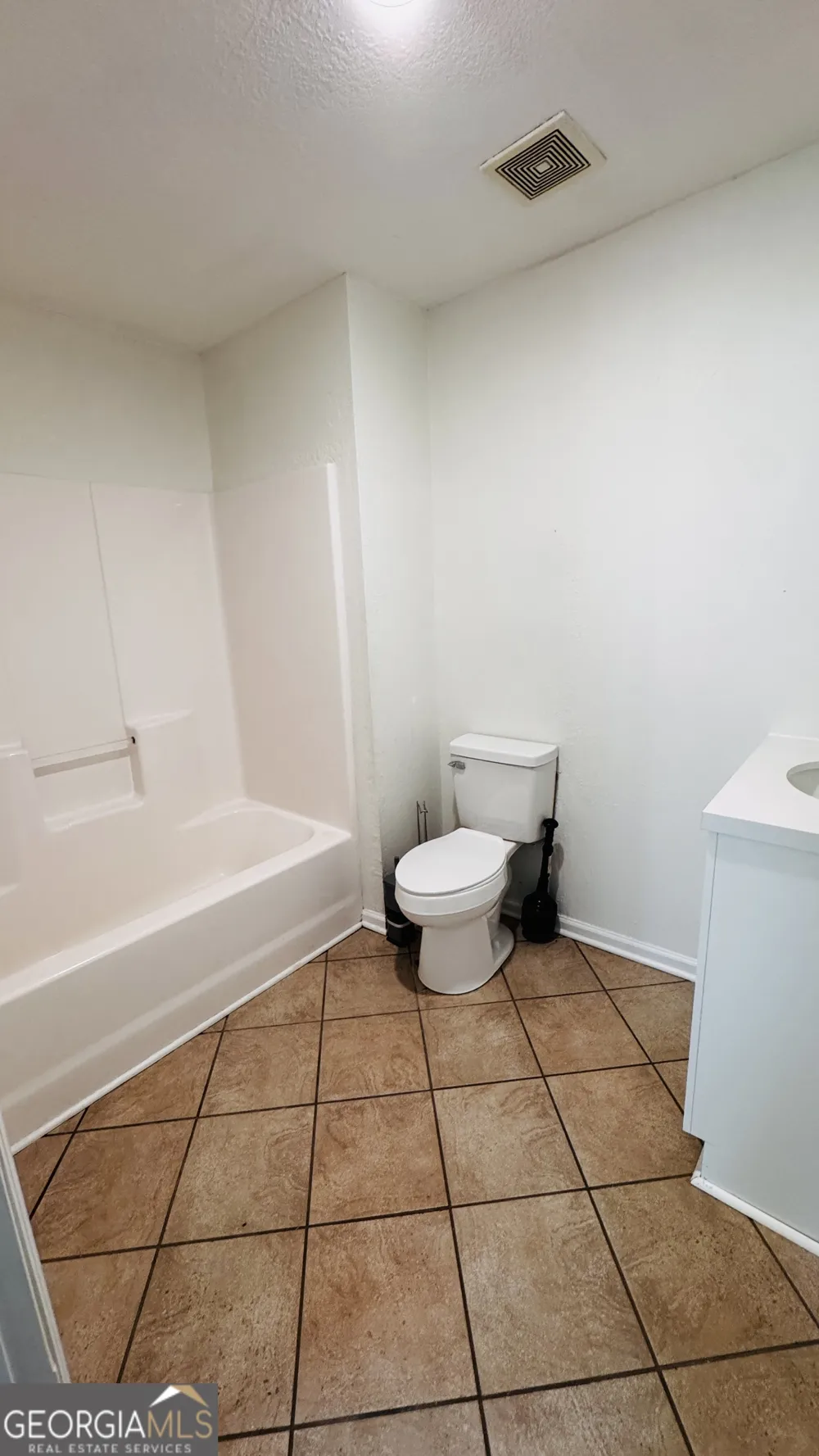 101 Mimosa CIR Reidsville, GA 30453