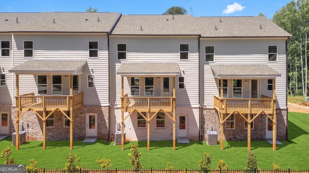 2743 Hallwood LN Suwanee, GA 30024