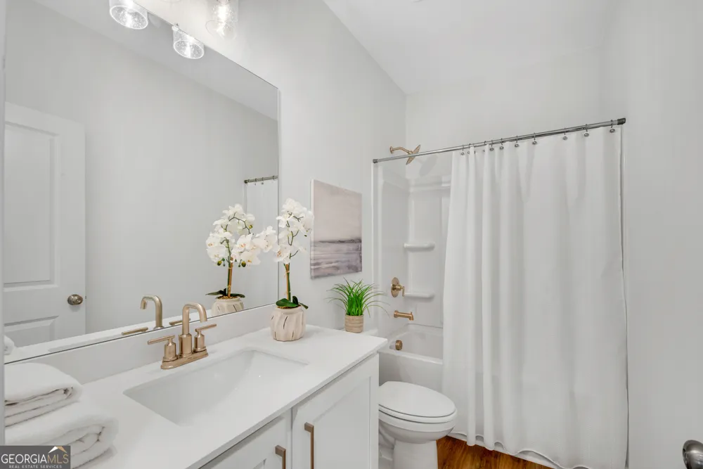 2743 Hallwood LN Suwanee, GA 30024