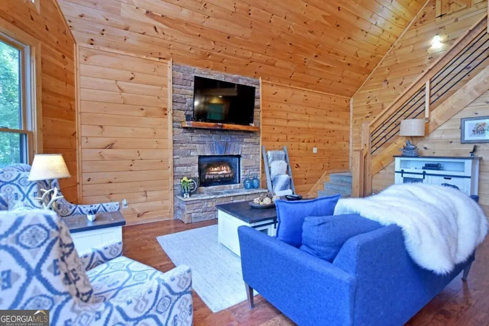 901 Stuart Mountain RD Mineral Bluff, GA 30559