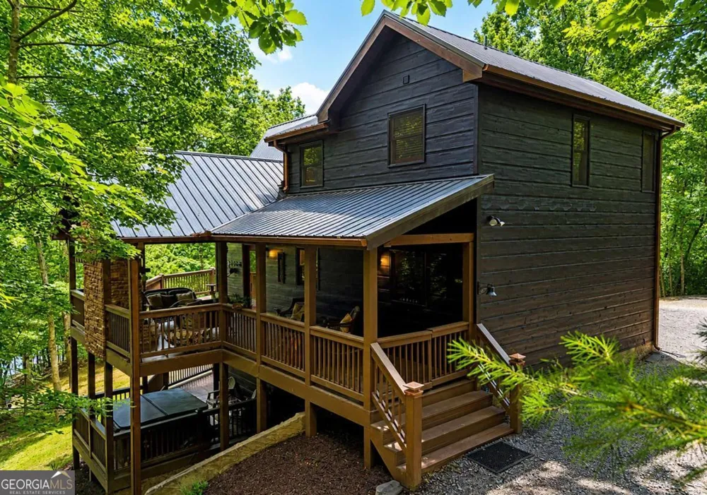 901 Stuart Mountain RD Mineral Bluff, GA 30559
