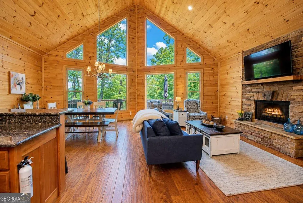 901 Stuart Mountain RD Mineral Bluff, GA 30559