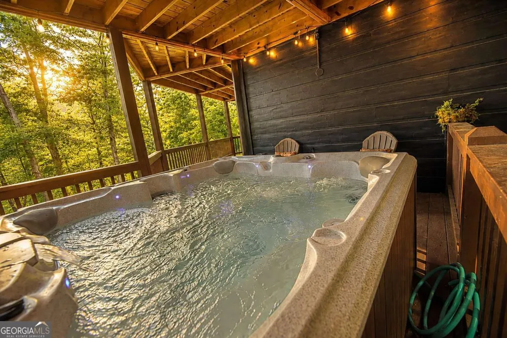 901 Stuart Mountain RD Mineral Bluff, GA 30559