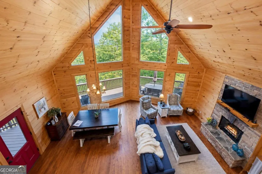 901 Stuart Mountain RD Mineral Bluff, GA 30559