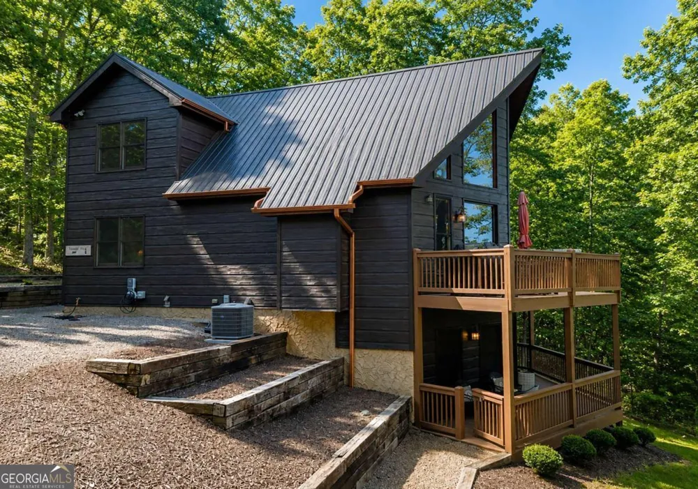 901 Stuart Mountain RD Mineral Bluff, GA 30559