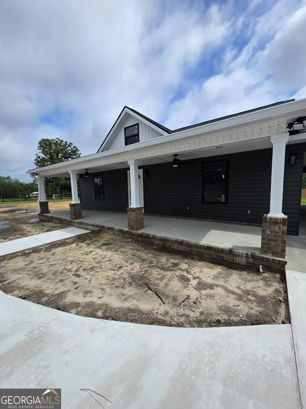 27 Elmwood Lane Baxley, GA 31513